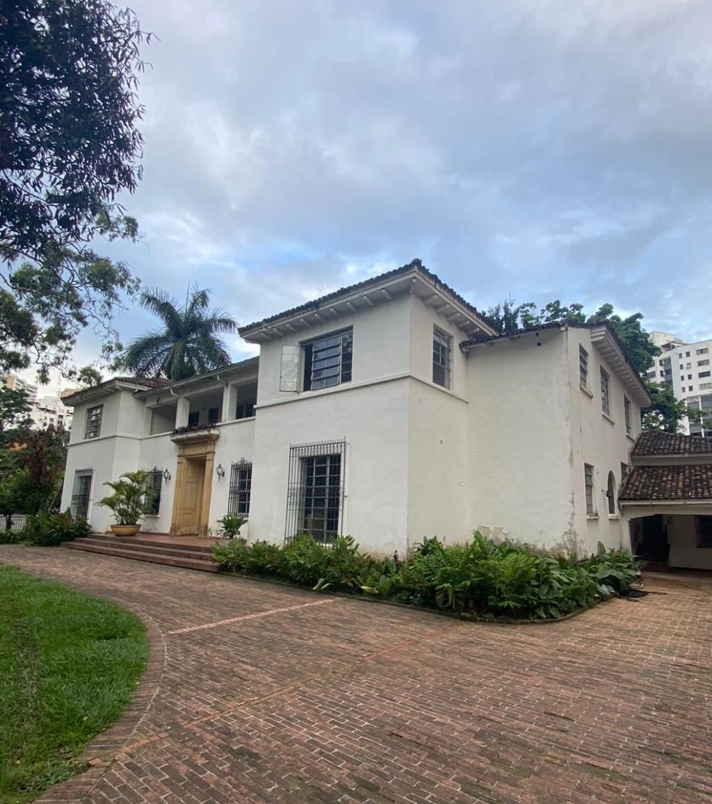 Casa en venta Valle Del Cauca Cali Aguacatal 1300 m2 Habitaciones 6 Baños 6 Garajes 4 Precio $4900000000