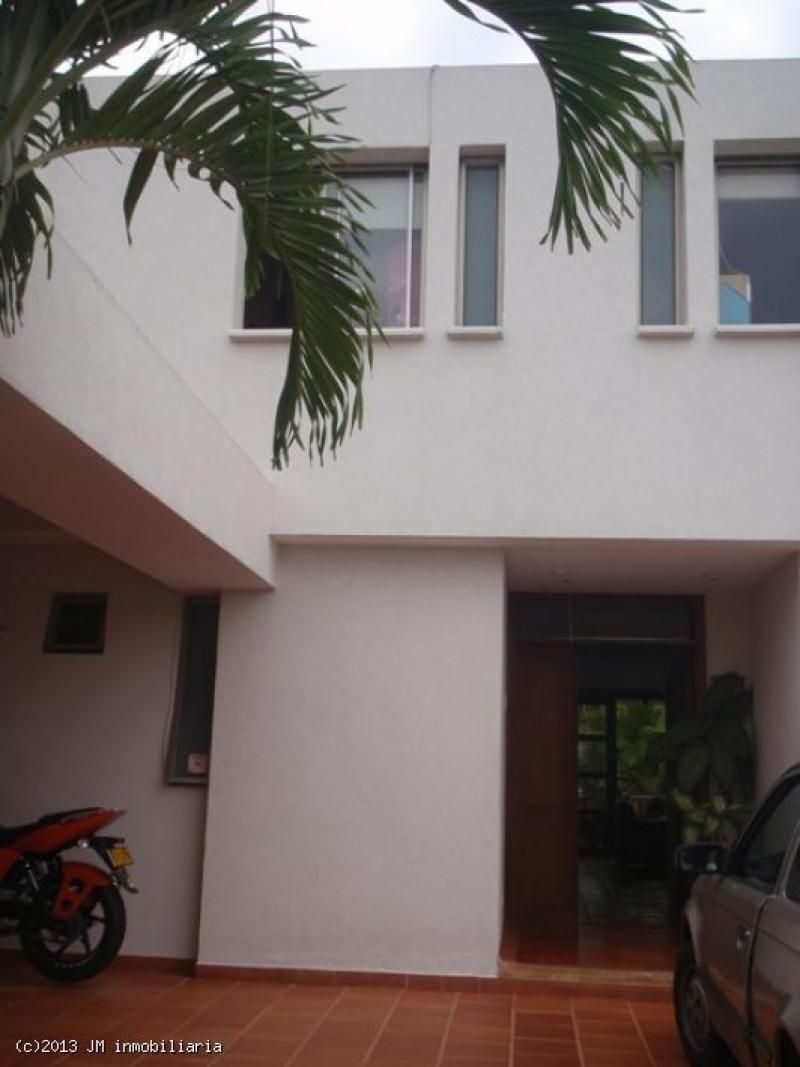 Casa en venta Valle Del Cauca Cali San Pedro 300 m2 Habitaciones 4 Baños 5 Garajes 2 Precio $1600000000