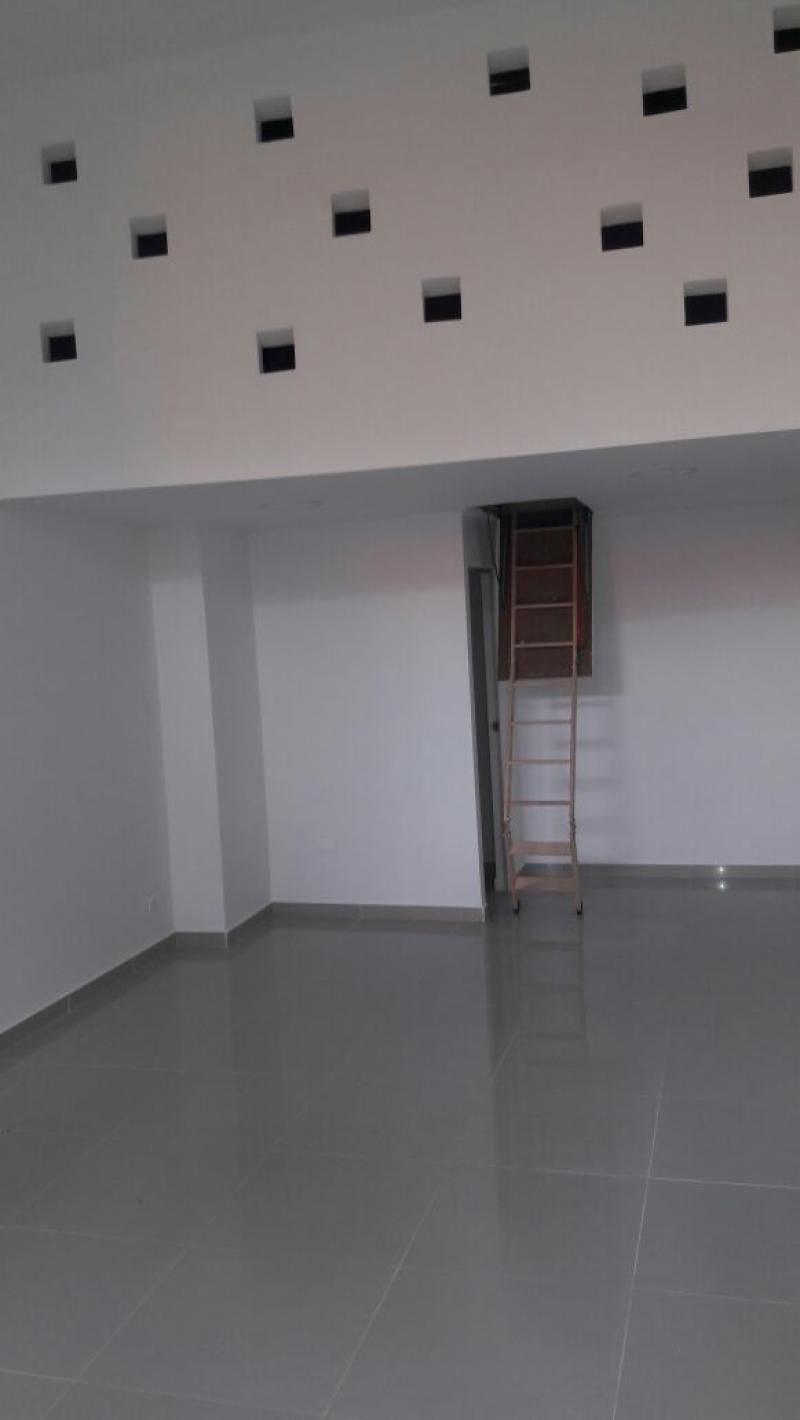 Local en arriendo Valle Del Cauca Cali Unicentro Cali 37 m2 Habitaciones 0 Baños 1 Garajes 0 Precio $8000000