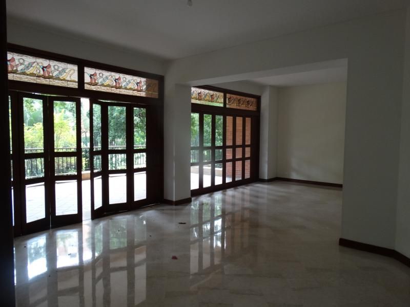 Apartamento en arriendo Valle Del Cauca Cali Club Campestre 480 m2 Habitaciones 4 Baños 5 Garajes 3 Precio $15000000