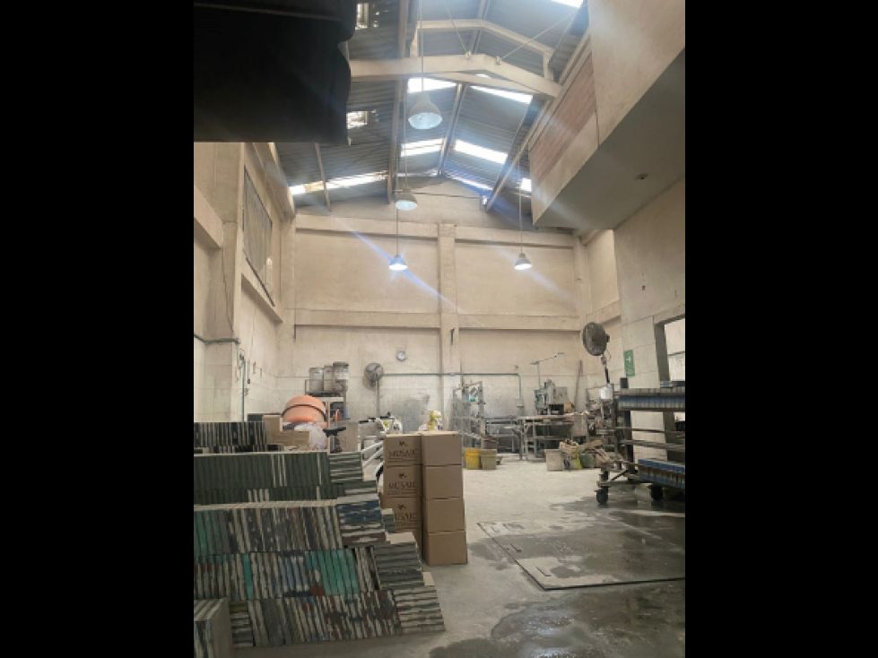 Bodega en venta Cundinamarca Bogotá Jorge Eliécer Gaitán 405 m2 Habitaciones 0 Baños 4 Garajes 2 Precio $2200000000