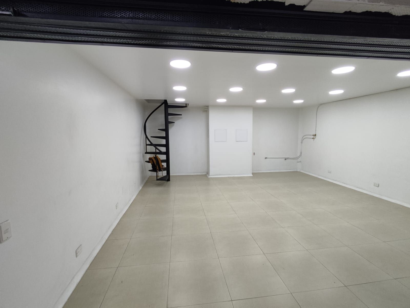 Local en arriendo Antioquia Medellín Manila 72 m2 Habitaciones 0 Baños 10 Garajes 0 Precio $11437418