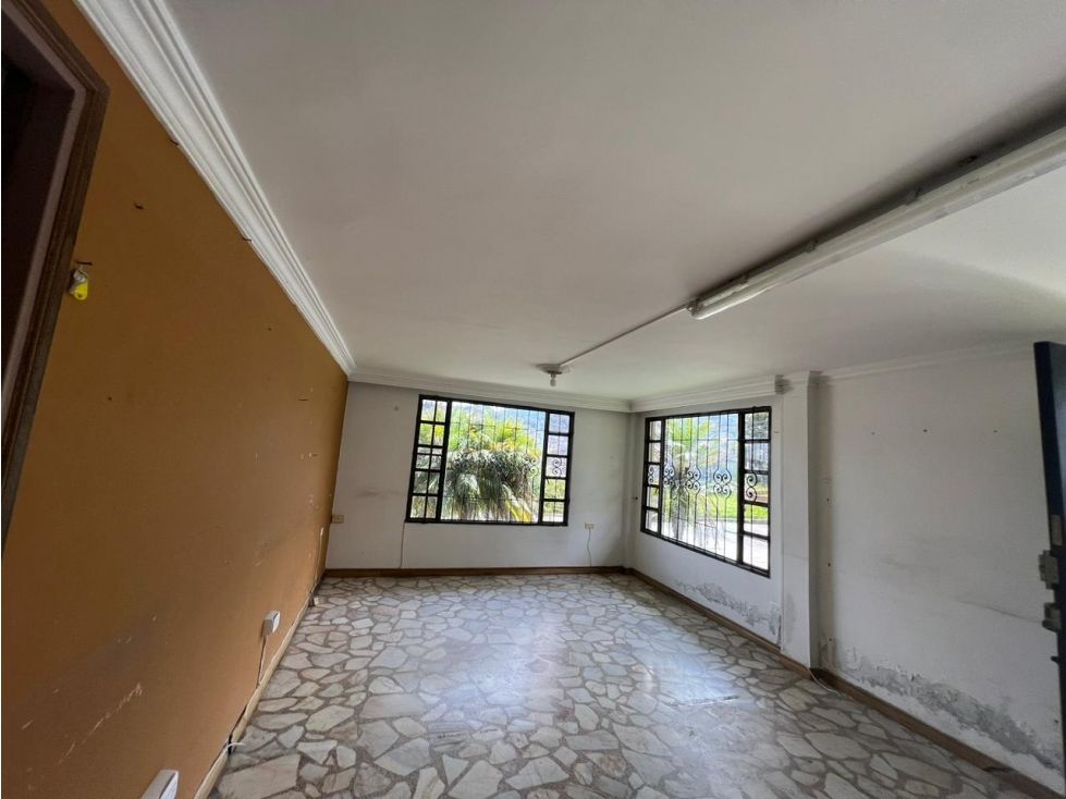 Casa en arriendo Caldas Manizales Los Rosales 210 m2 Habitaciones 3 Baños 2 Garajes 2 Precio $3500000