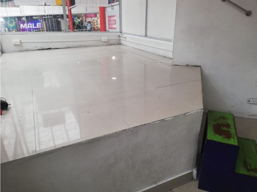 Local en venta Caldas Manizales El Centro 28 m2 Habitaciones 0 Baños 0 Garajes 0 Precio $420000000