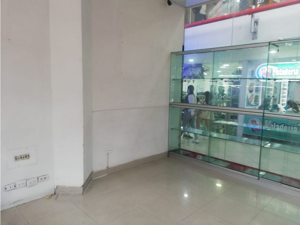 Local en arriendo Caldas Manizales El Centro 28 m2 Habitaciones 0 Baños 10 Garajes 1 Precio $3000000