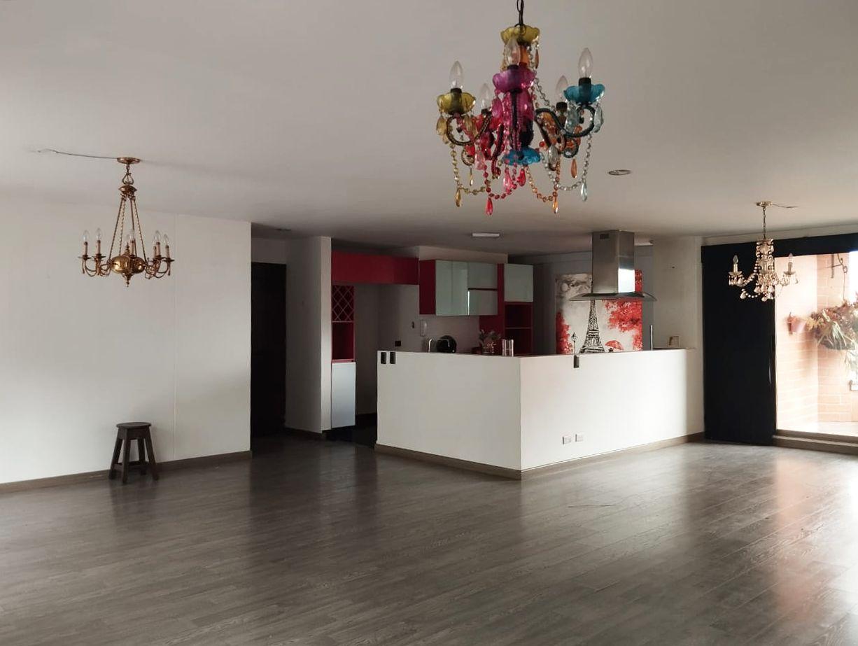 Apartamento en arriendo Antioquia Medellín Castropol 150 m2 Habitaciones 3 Baños 4 Garajes 3 Precio $5000000