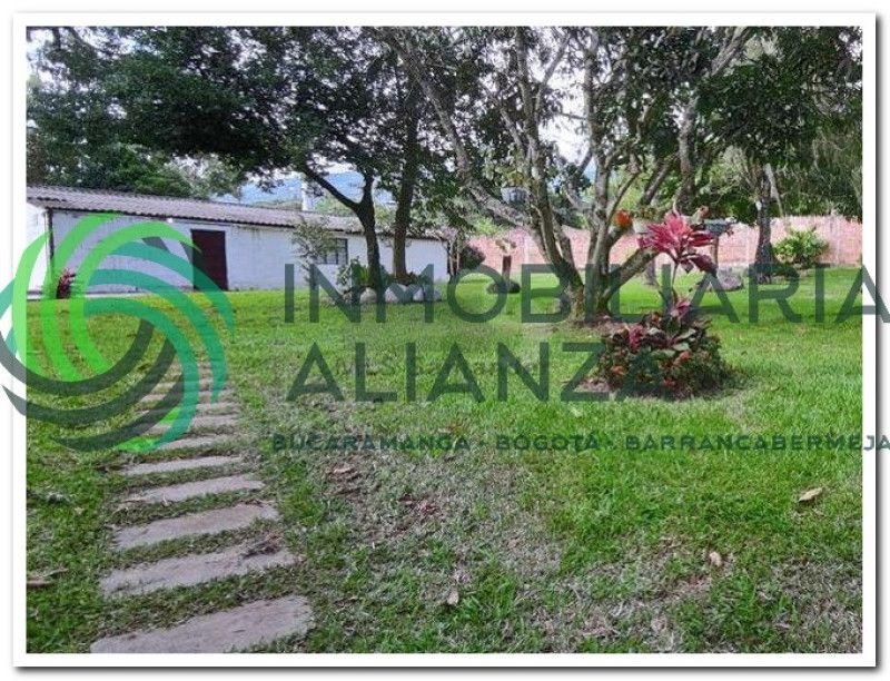 Finca en venta Santander Piedecuesta Ub Tablanca 257 m2 Habitaciones 2 Baños 3 Garajes 0 Precio $2800000000
