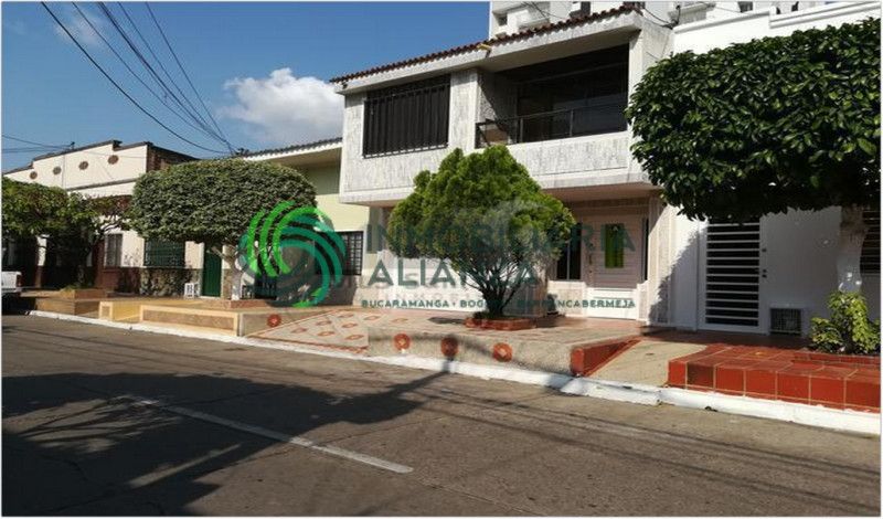 Casa en venta Santander Barrancabermeja Palmira 150 m2 Habitaciones 5 Baños 4 Garajes 0 Precio $350000000