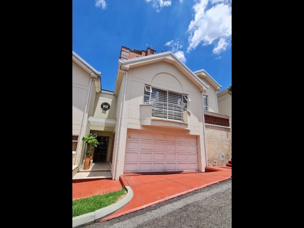 Casa en arriendo Antioquia Medellín Asomadera No2 414 m2 Habitaciones 4 Baños 13 Garajes 3 Precio $11000000