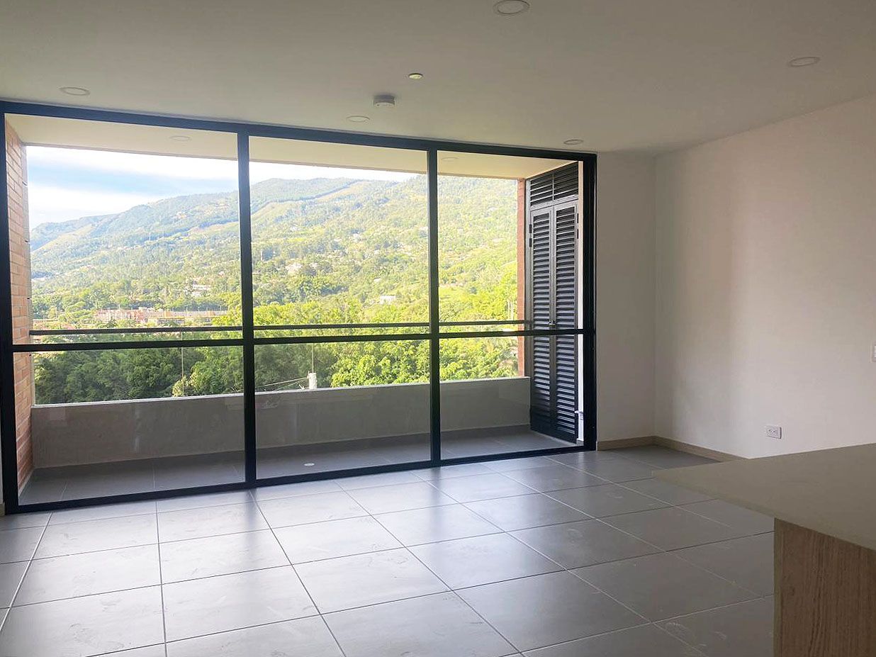 Casa en arriendo Antioquia Envigado La Mina 135 m2 Habitaciones 0 Baños 2 Garajes 3 Precio $5700000