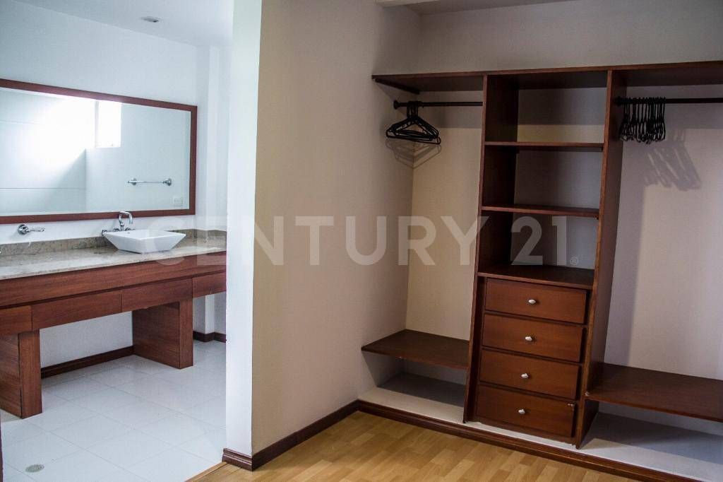 Casa en venta Quindío Montenegro Montenegro 600 m2 Habitaciones 5 Baños 5 Garajes 2 Precio $3500000000