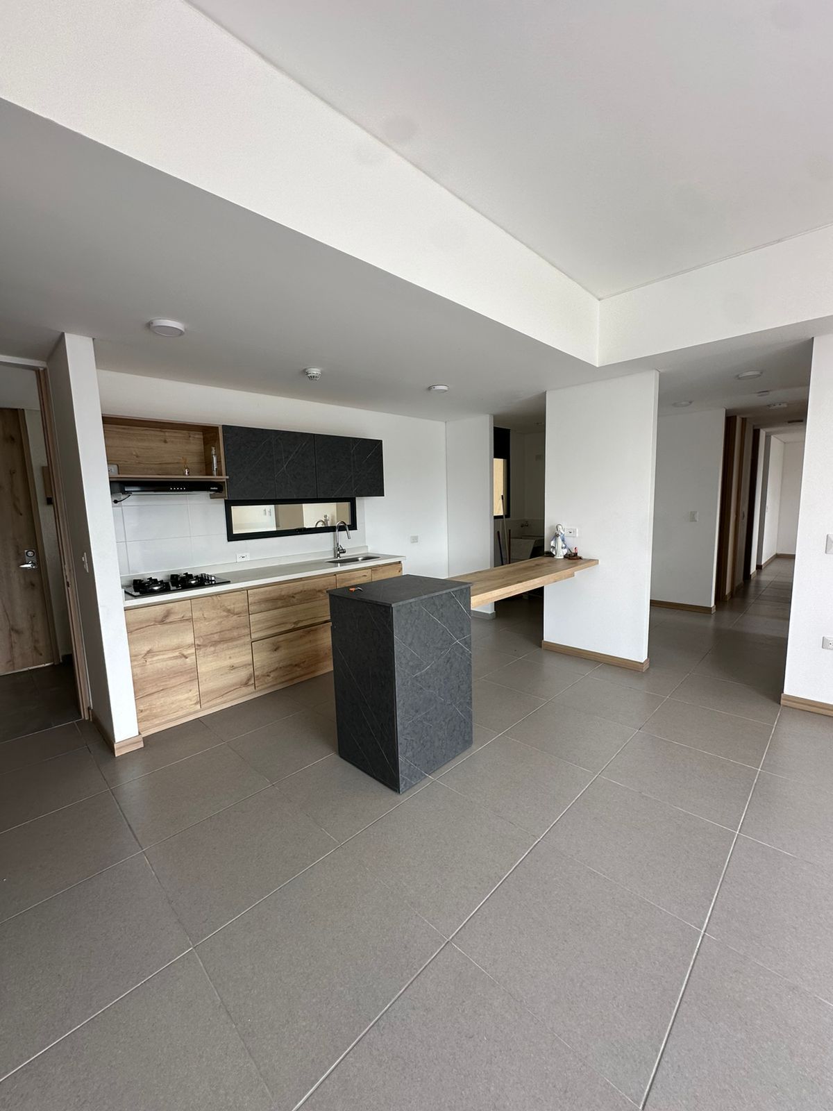 Apartamento en arriendo Risaralda Pereira Pinares 90 m2 Habitaciones 3 Baños 4 Garajes 2 Precio $3150000