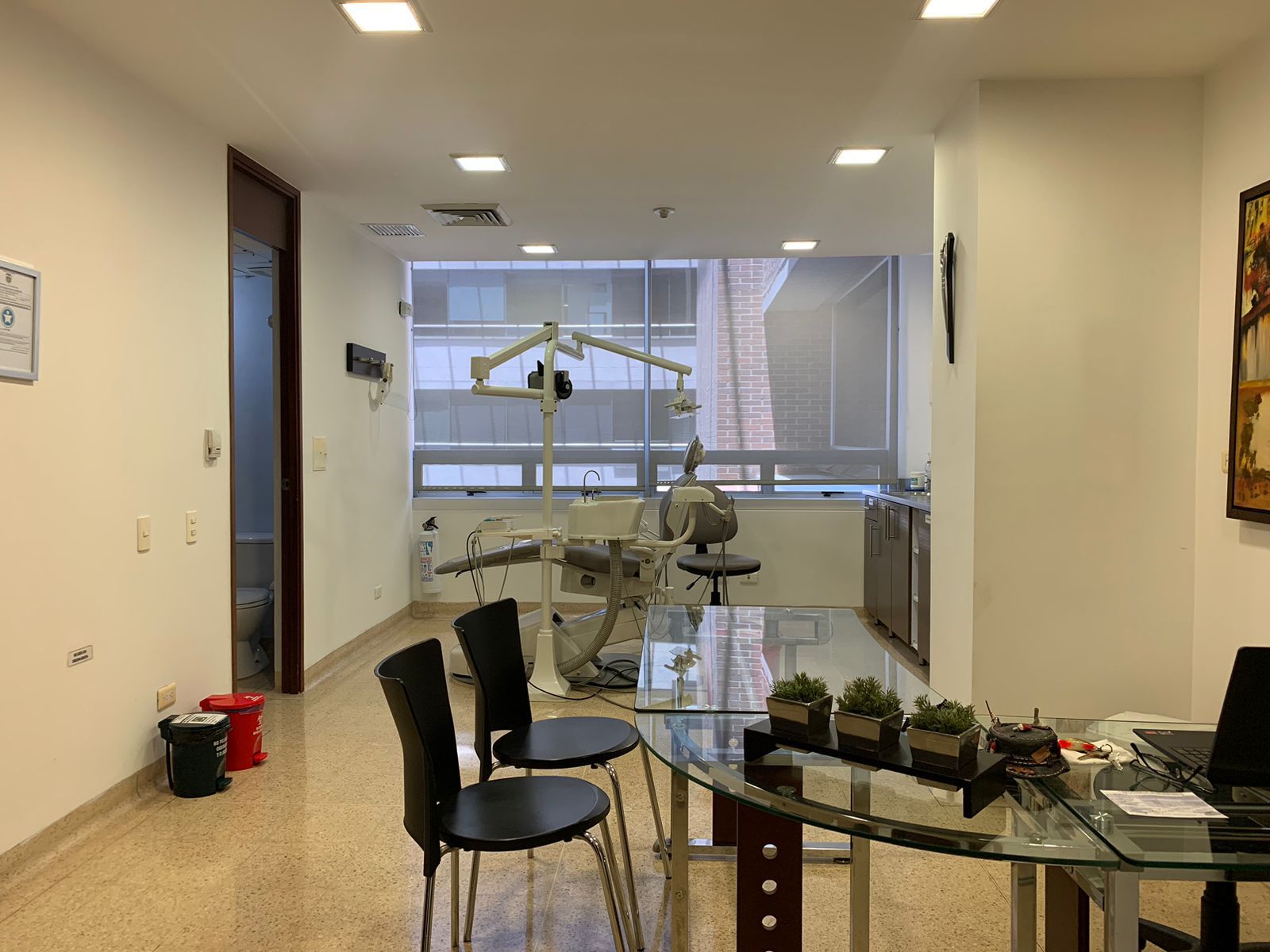 Consultorio en arriendo Antioquia Medellín Villa Carlota 35 m2 Habitaciones 0 Baños 0 Garajes 2 Precio $6000000