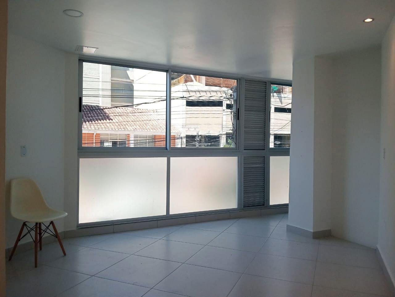 Apartamento en arriendo o venta Antioquia Medellín Laureles 46 m2 Habitaciones 1 Baños 0 Garajes 1 Precio venta $385000000 Precio arriendo $2700000