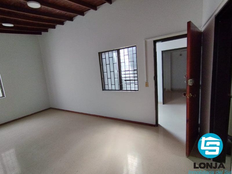 Oficina en venta Antioquia Itagüí Centro 21 m2 Habitaciones 0 Baños 1 Garajes 0 Precio $110473000