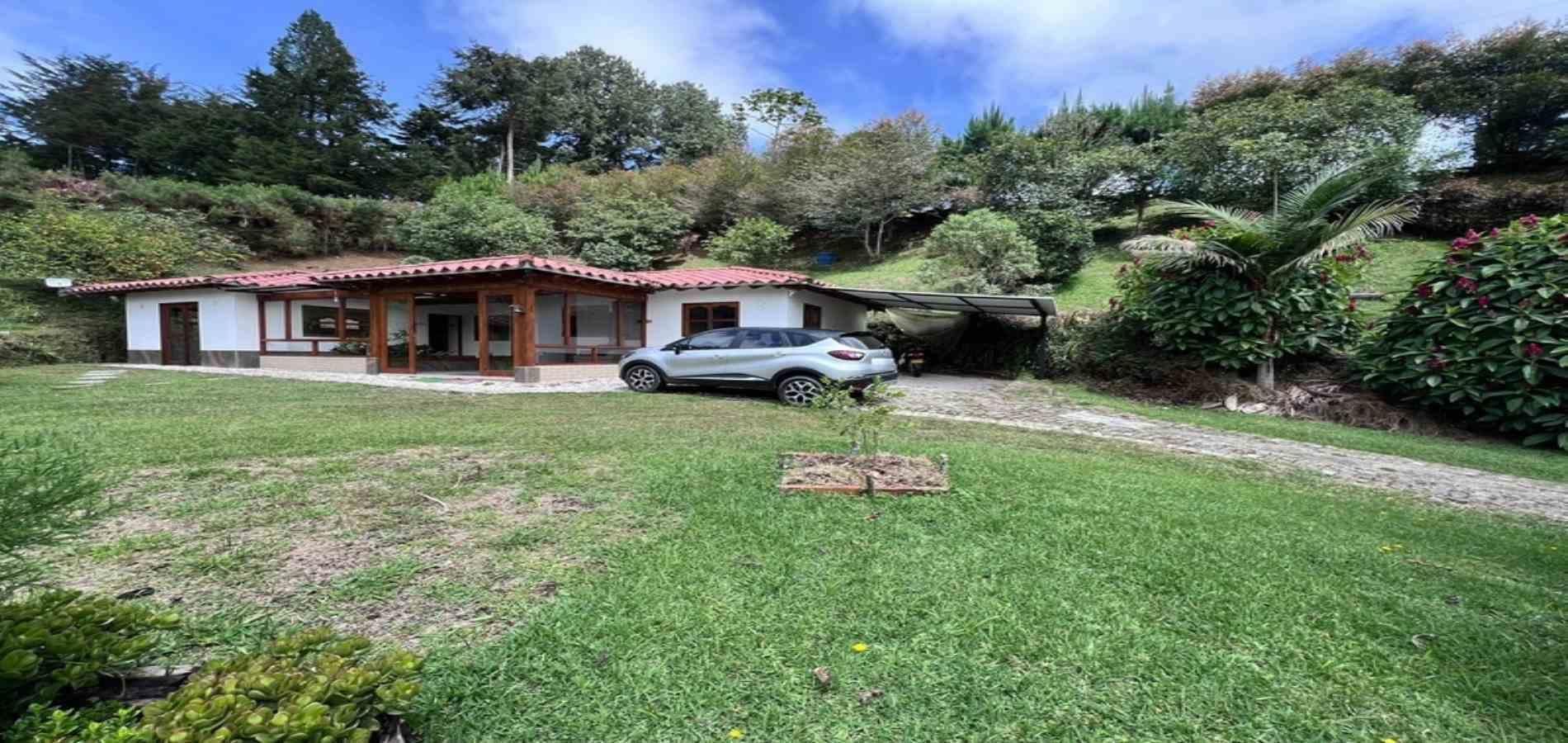 Finca en venta Antioquia El Retiro El Retiro 150 m2 Habitaciones 3 Baños 4 Garajes 1 Precio $950000000