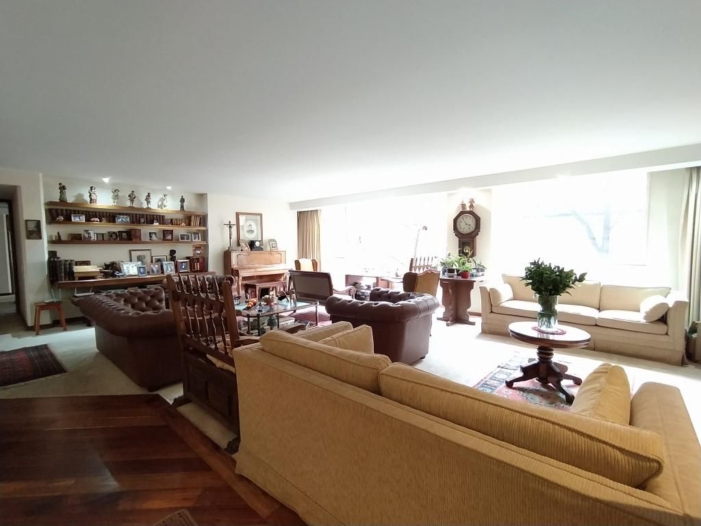 Apartamento en venta Cundinamarca Bogotá Bellavista 234 m2 Habitaciones 3 Baños 2 Garajes 1 Precio $1550000000