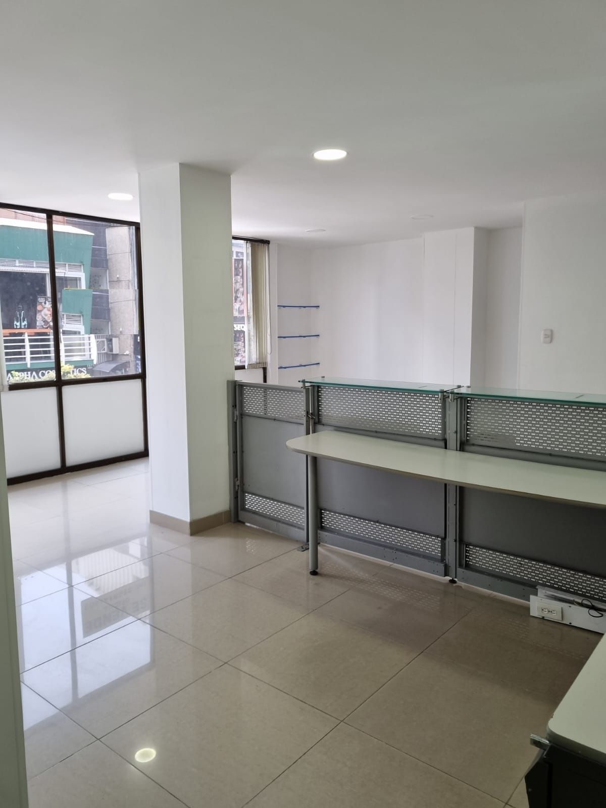 Oficina en arriendo o venta Risaralda Pereira Sector Plaza De Bolivar 89 m2 Habitaciones 0 Baños 2 Garajes 1 Precio venta $310000000 Precio arriendo $3413000