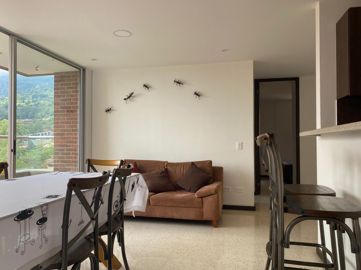 Apartamento en arriendo Antioquia Envigado Loma Del Atravesado 80 m2 Habitaciones 2 Baños 2 Garajes 2 Precio $4200000