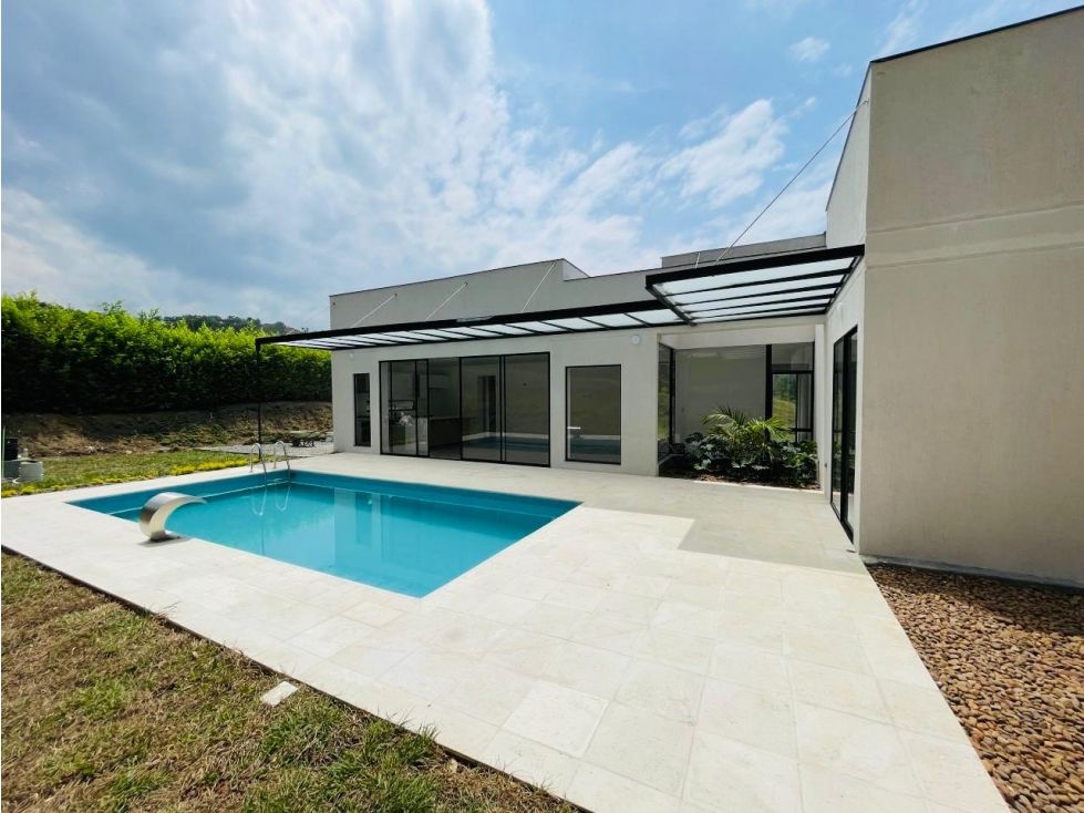 Casa Campestre en venta Caldas Neira Neira 137 m2 Habitaciones 3 Baños 4 Garajes 4 Precio $900000000