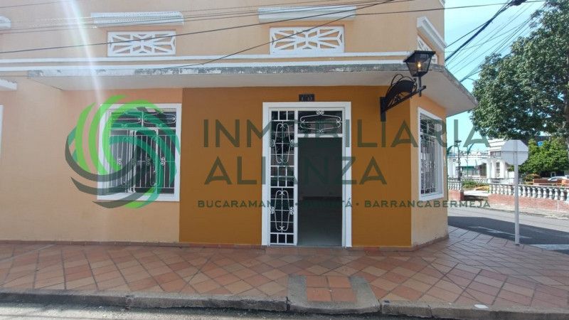 Oficina en arriendo Santander Barrancabermeja San Luis 207 m2 Habitaciones 0 Baños 3 Garajes 0 Precio $5000000