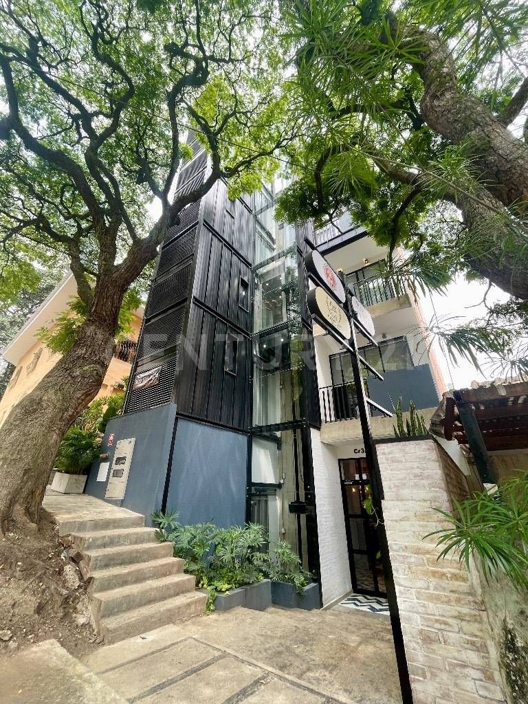 Local en arriendo Valle Del Cauca Cali El Peñón 8 m2 Habitaciones 0 Baños 2 Garajes 0 Precio $1650000