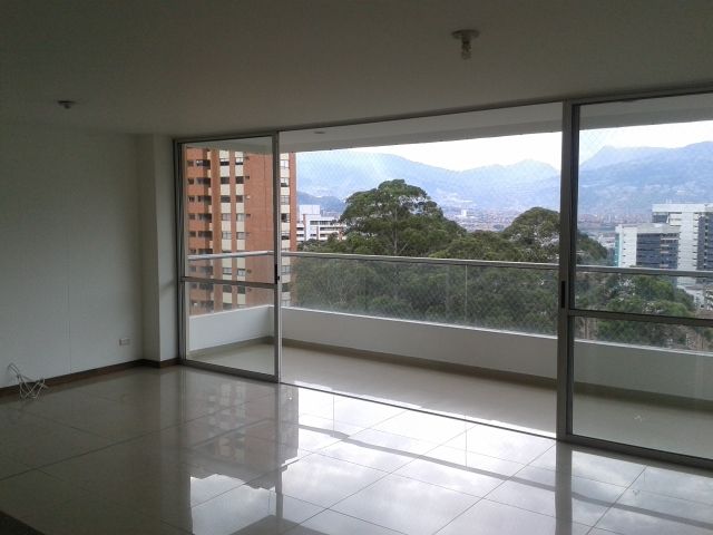 Apartamento en venta Antioquia Medellín Los Balsos No1 114 m2 Habitaciones 3 Baños 2 Garajes 3 Precio $890000000