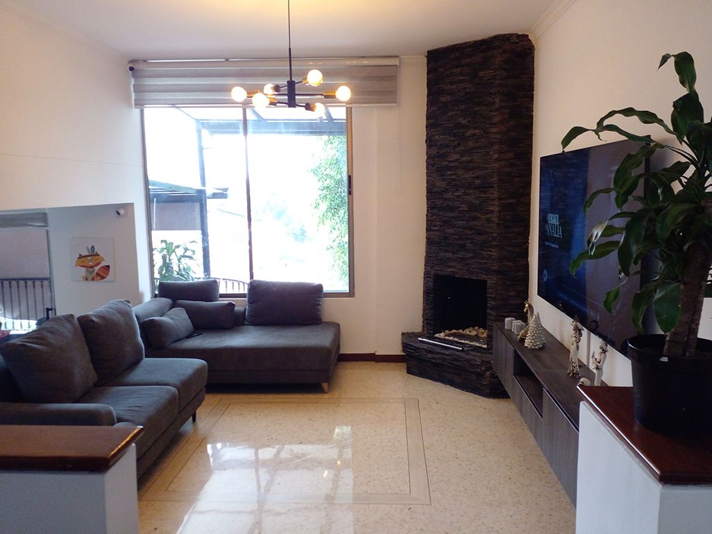 Casa en venta Antioquia Medellín Los Balsos No1 250 m2 Habitaciones 3 Baños 8 Garajes 5 Precio $1520000000