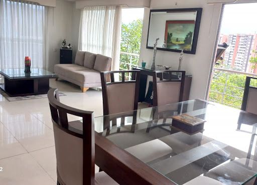 Casa en venta Antioquia Envigado El Esmeraldal 210 m2 Habitaciones 5 Baños 6 Garajes 5 Precio $1300000000