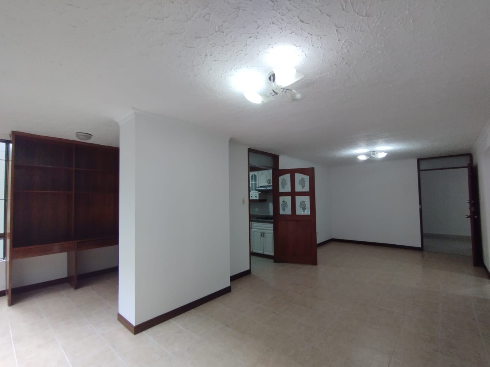 Apartamento en venta Risaralda Pereira Circunvalar 112 m2 Habitaciones 3 Baños 2 Garajes 3 Precio $450000000