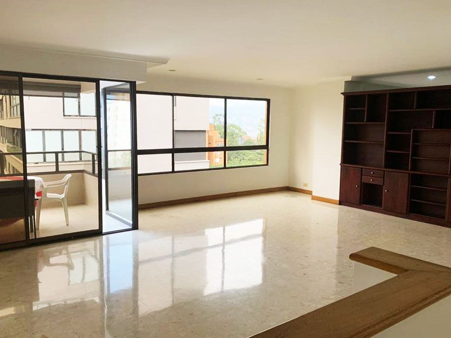 Apartamento en arriendo Antioquia Medellín San Lucas 215 m2 Habitaciones 3 Baños 6 Garajes 4 Precio $7600000