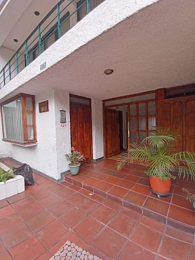 Casa en arriendo Cundinamarca Bogotá Santa Barbara Central 506 m2 Habitaciones 5 Baños 4 Garajes 5 Precio $15000000