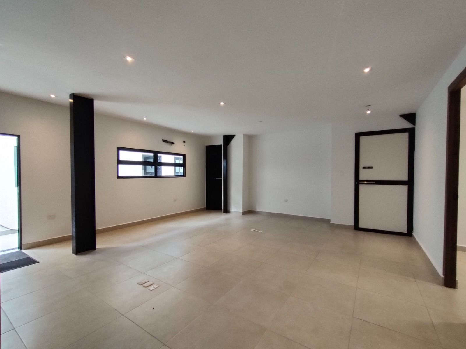 Oficina en arriendo Atlántico Barranquilla La Cumbre 133 m2 Habitaciones 0 Baños 2 Garajes 1 Precio $8200000
