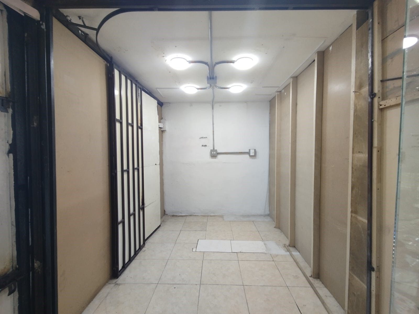 Local en arriendo Antioquia Medellín La Candelaria 6 m2 Habitaciones 0 Baños 0 Garajes 0 Precio $1960000