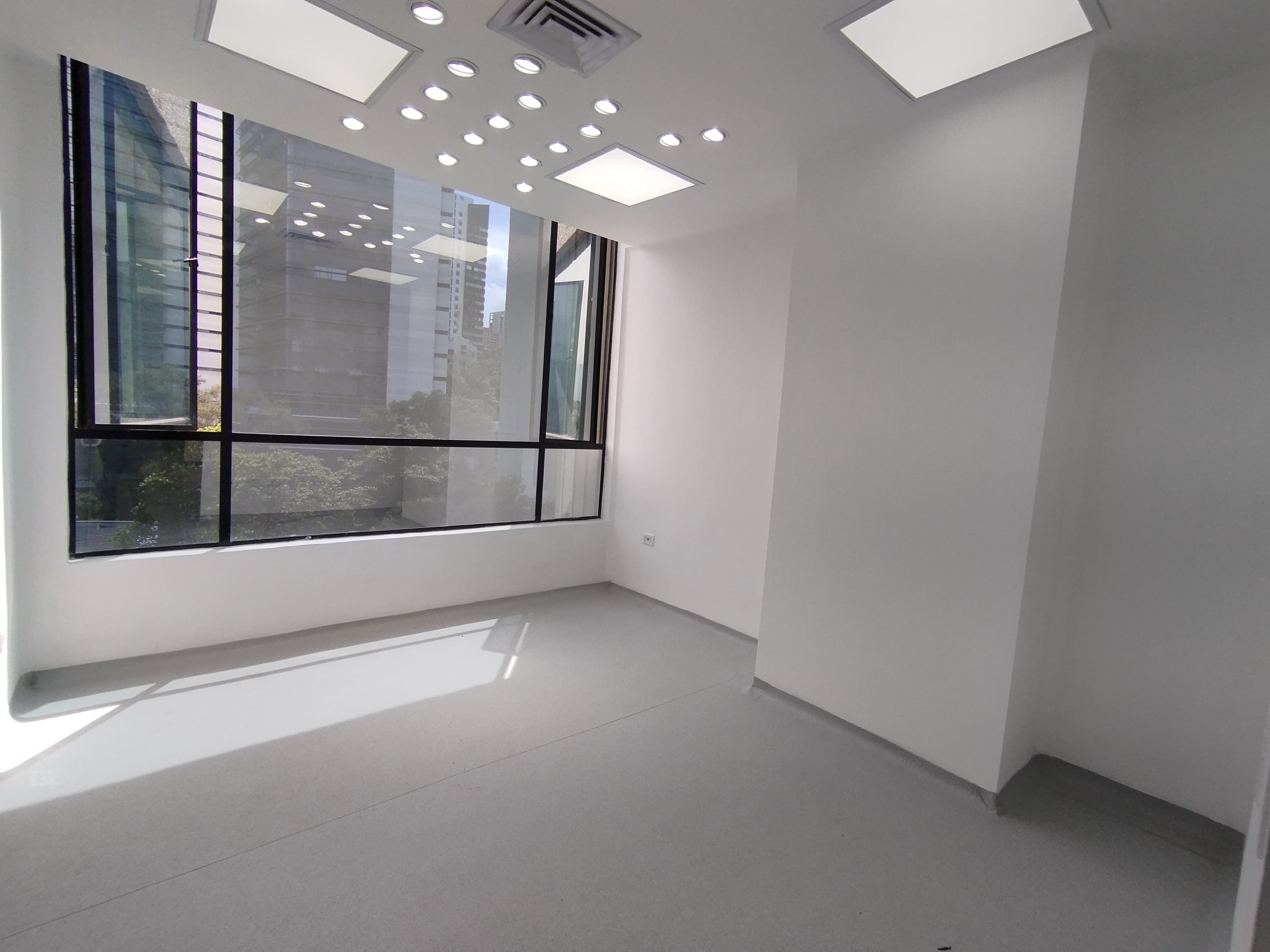 Local en arriendo Antioquia Medellín Alejandria 46 m2 Habitaciones 0 Baños 0 Garajes 0 Precio $5048397