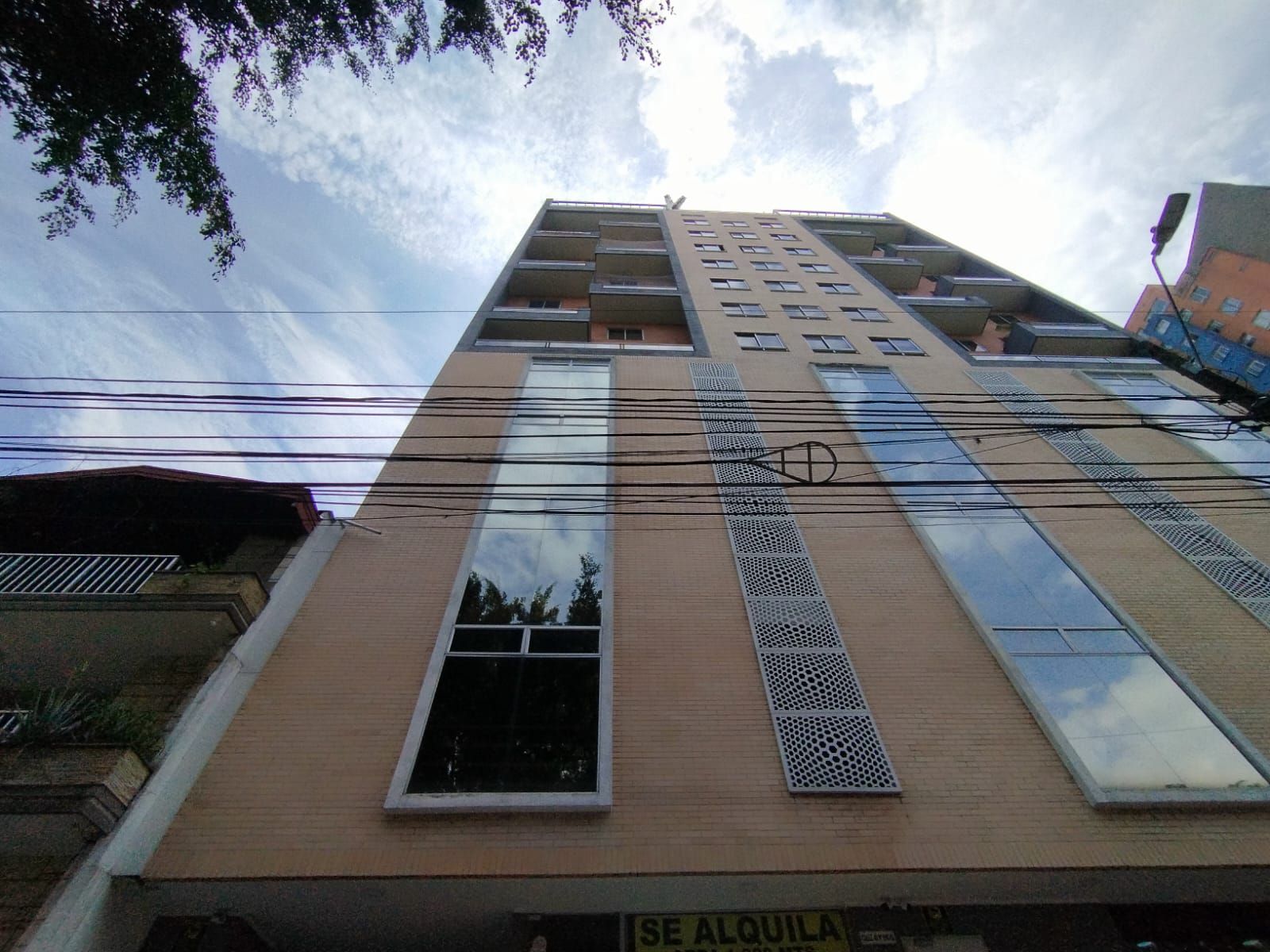 Bodega en arriendo Antioquia Medellín Los Conquistadores 1320 m2 Habitaciones 0 Baños 0 Garajes 7 Precio $30000000