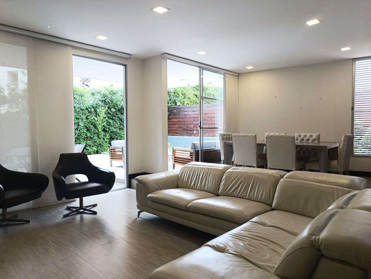 Casa en arriendo Antioquia Medellín El Tesoro 275 m2 Habitaciones 7 Baños 8 Garajes 3 Precio $10300000