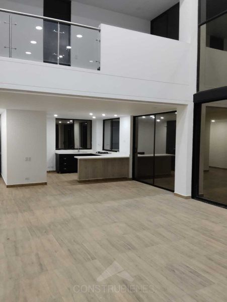 Casa en venta Antioquia El Retiro El Retiro 1077 m2 Habitaciones 4 Baños 5 Garajes 0 Precio $1800000000