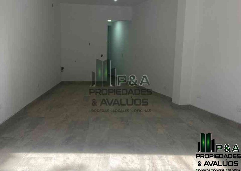 Local en arriendo Antioquia Medellín Manrique Central No1 40 m2 Habitaciones 0 Baños 1 Garajes 0 Precio $2700000