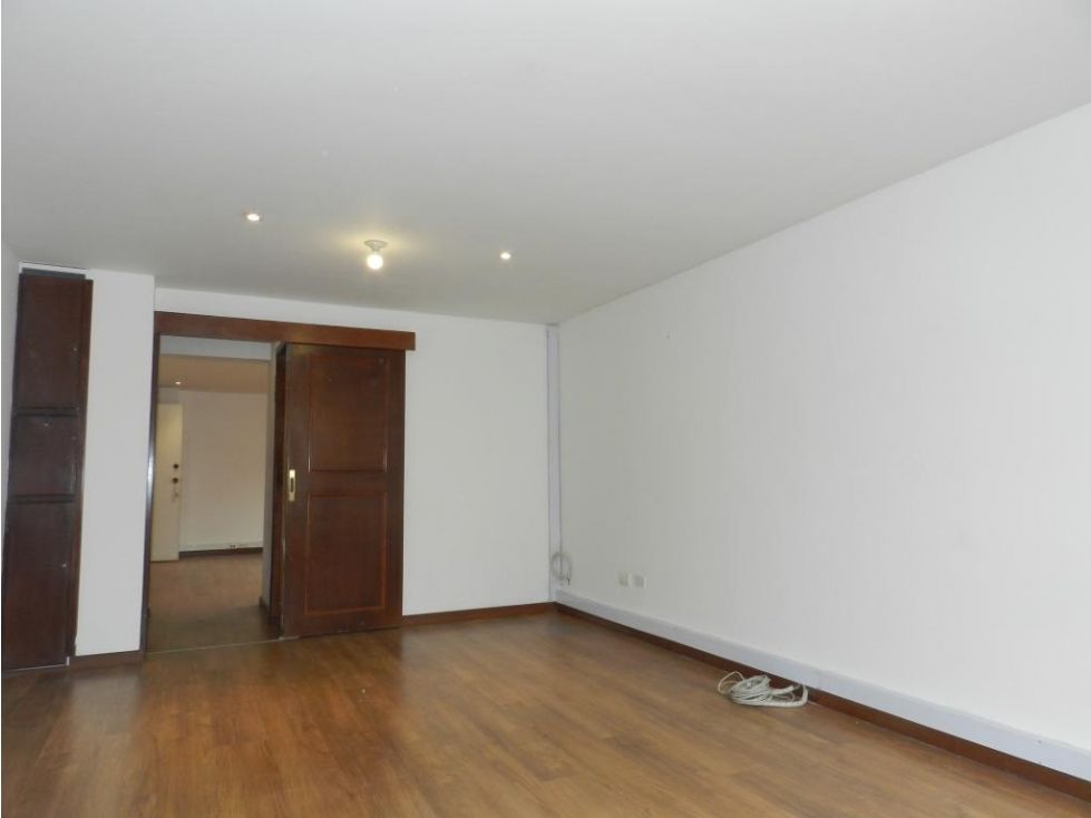 Oficina en arriendo Cundinamarca Bogotá Chicó Norte 40 m2 Habitaciones 0 Baños 1 Garajes 1 Precio $2884000