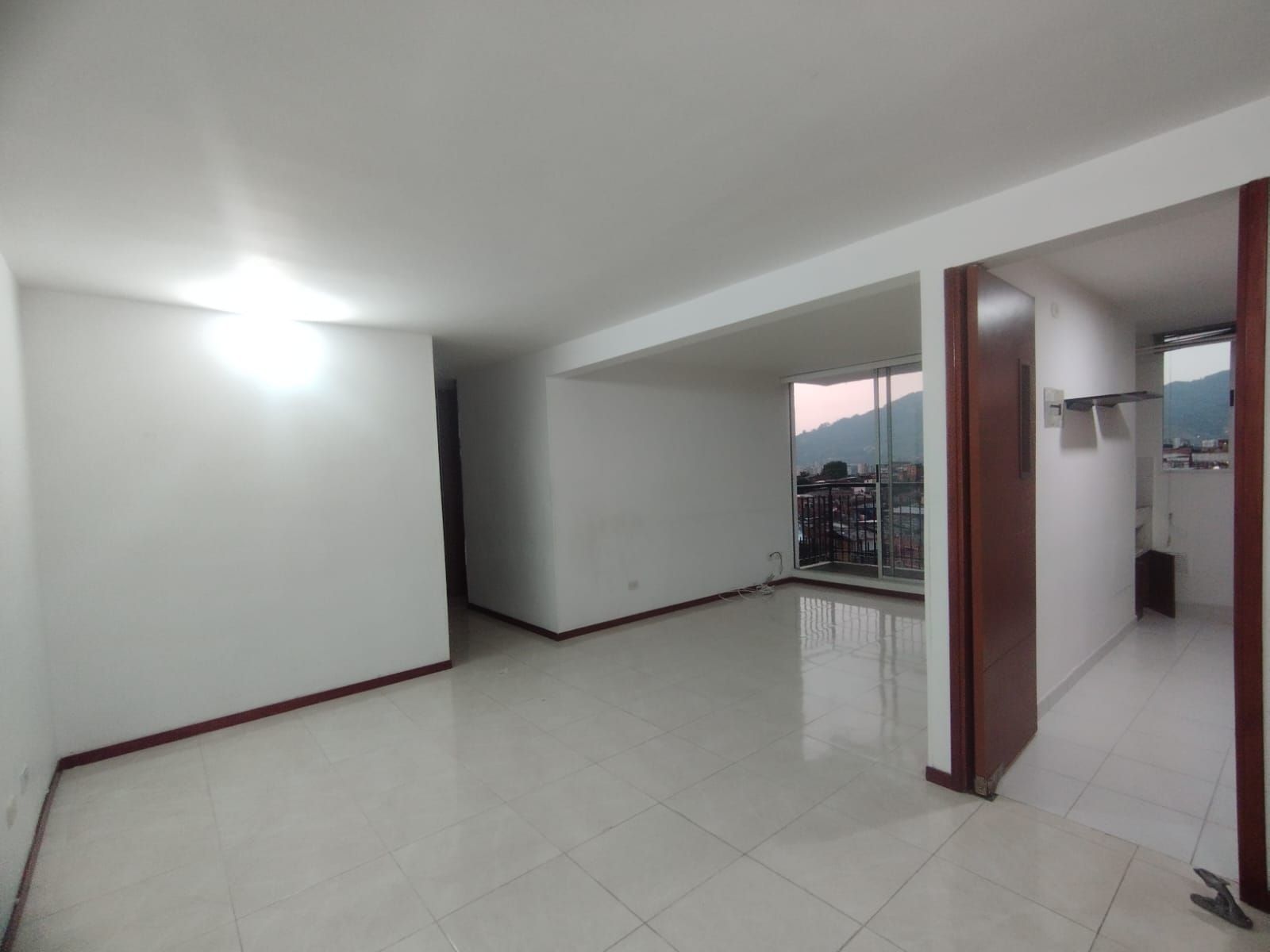 Apartamento en arriendo Risaralda Pereira La Julia 78 m2 Habitaciones 3 Baños 2 Garajes 2 Precio $2050000