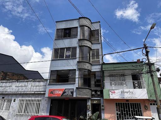 Apartamento en venta Risaralda Pereira Sector Plaza De Bolivar 100 m2 Habitaciones 3 Baños 3 Garajes 0 Precio $300000000
