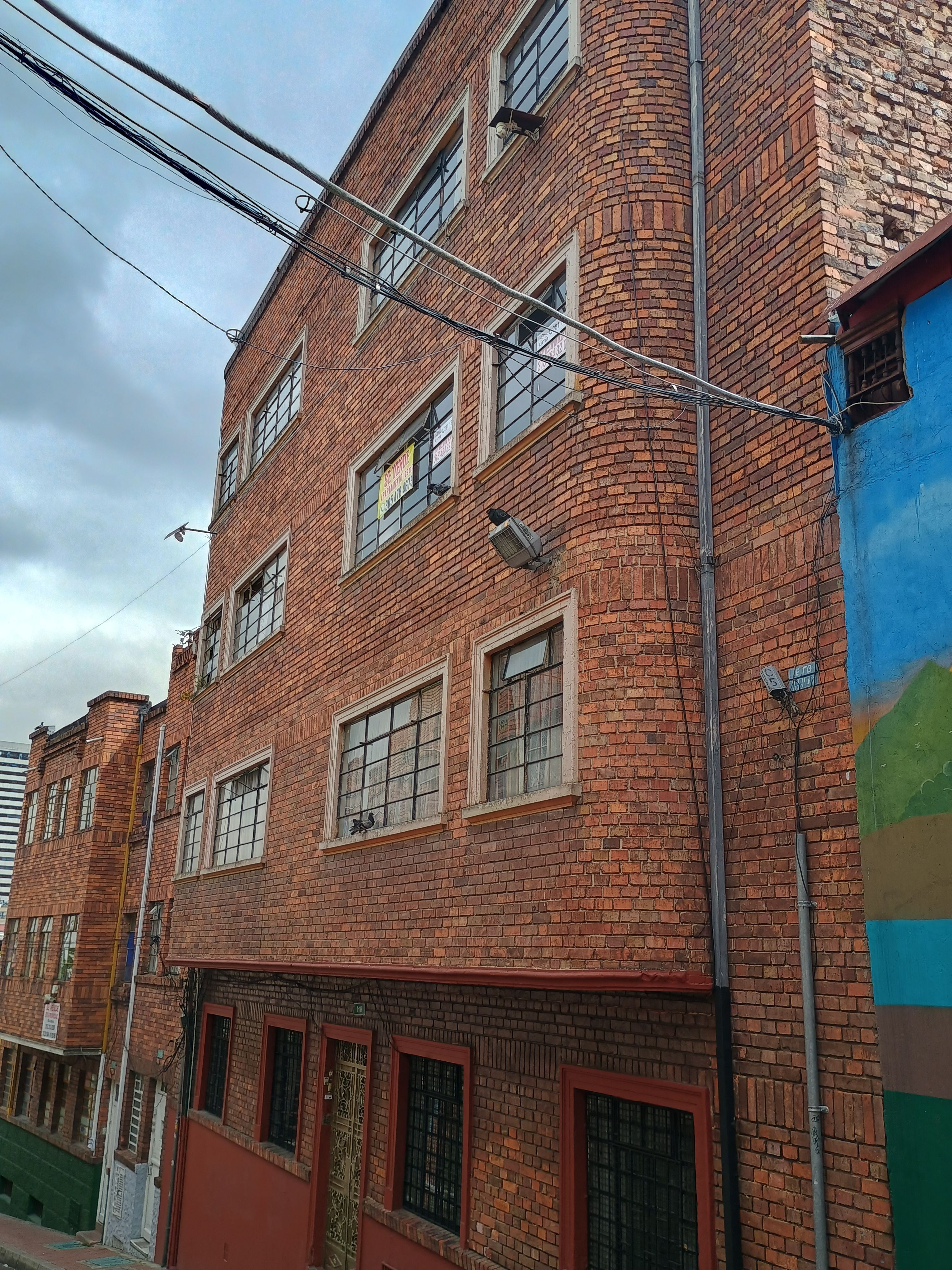 Apartamento en arriendo o venta Cundinamarca Bogotá Las Aguas 129 m2 Habitaciones 3 Baños 2 Garajes 0 Precio venta $430000000 Precio arriendo $2500000