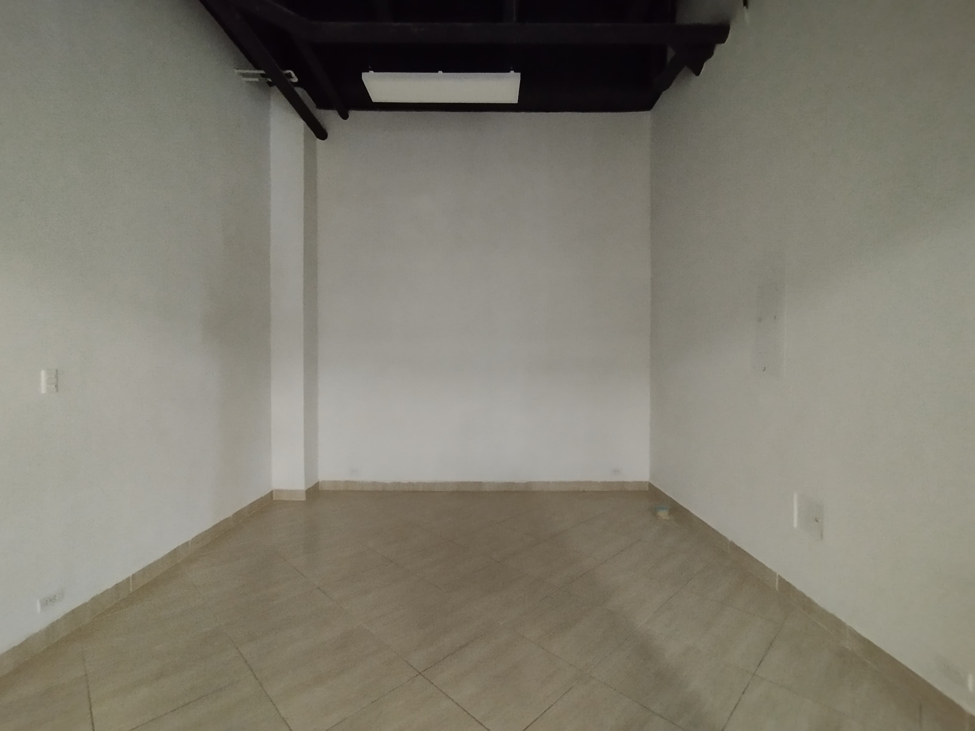 Local en arriendo Antioquia Itagüí Camparola 21 m2 Habitaciones 0 Baños 0 Garajes 0 Precio $3200000