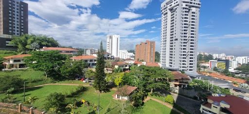 Apartamento en venta Risaralda Pereira Ur La Julia 168 m2 Habitaciones 3 Baños 4 Garajes 3 Precio $1570000000