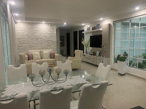 Casa en venta Risaralda Pereira Ur Bulevar De Las Villas 220 m2 Habitaciones 4 Baños 4 Garajes 7 Precio $1600000000