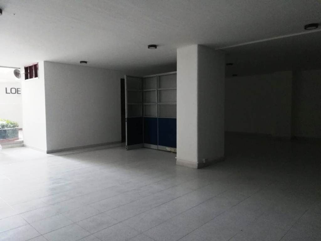 Oficina en venta Risaralda Pereira Circunvalar 130 m2 Habitaciones 0 Baños 2 Garajes 2 Precio $520000000