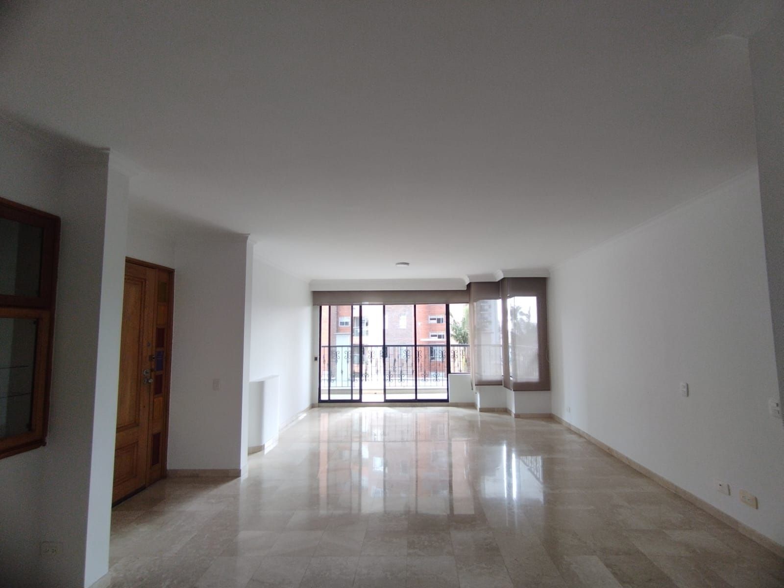Apartamento en arriendo Risaralda Pereira Pinares Alto 150 m2 Habitaciones 3 Baños 2 Garajes 3 Precio $4000000