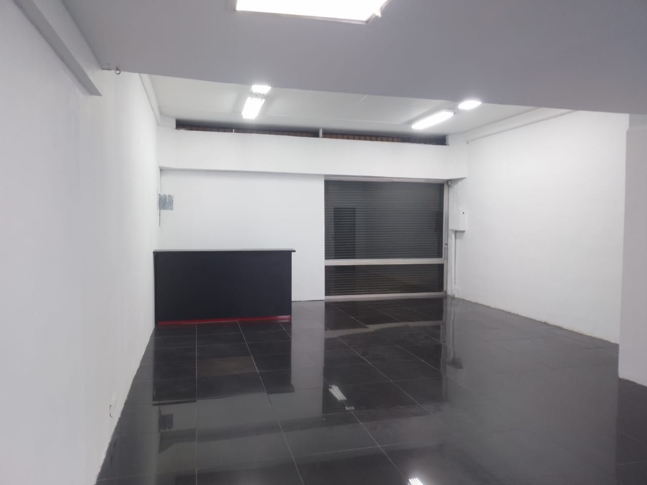 Local en arriendo Antioquia Medellín San Diego 150 m2 Habitaciones 0 Baños 0 Garajes 2 Precio $8500000
