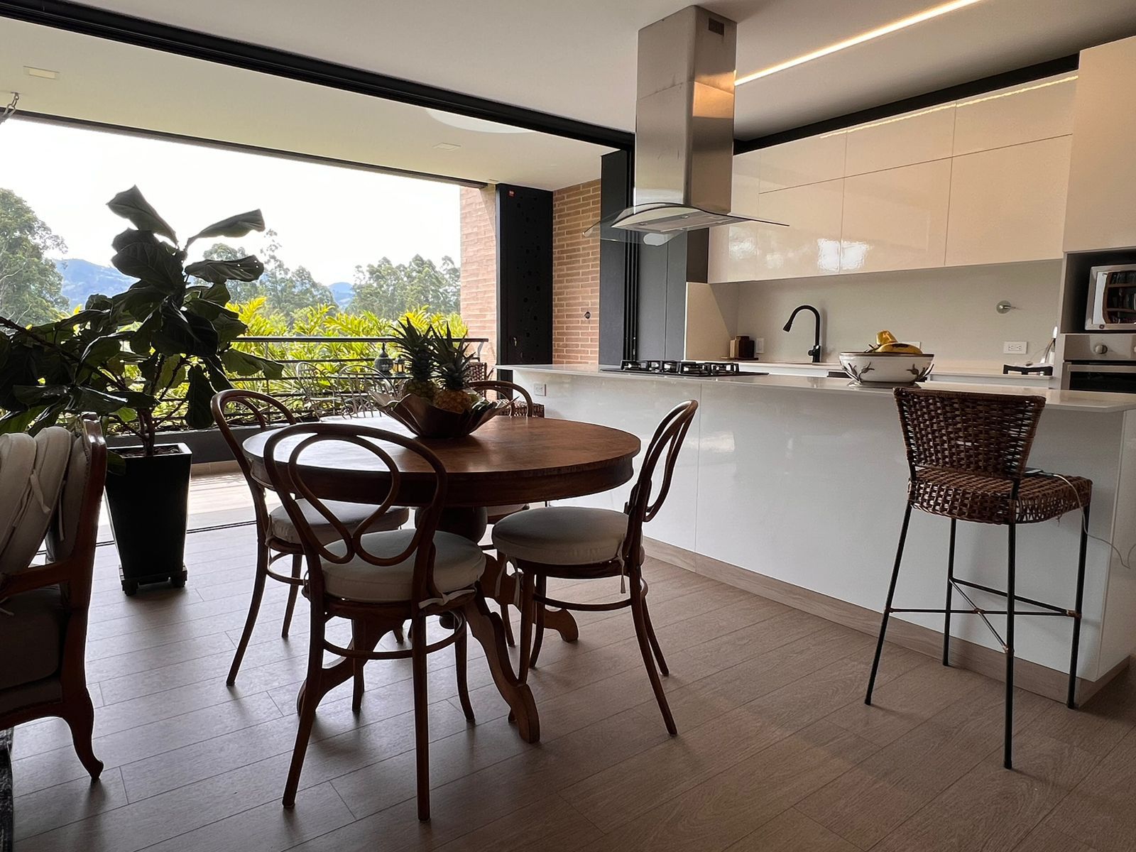 Apartamento en arriendo Antioquia Rionegro Vereda Cimarronas 160 m2 Habitaciones 2 Baños 4 Garajes 3 Precio $16500000